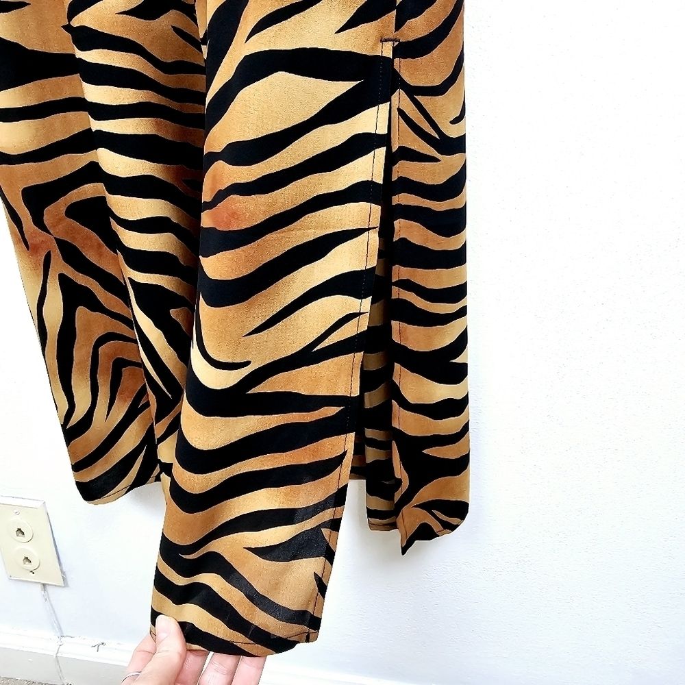 Chico's Tiger Print Maxi Dress NWT - Picture 14 of 16